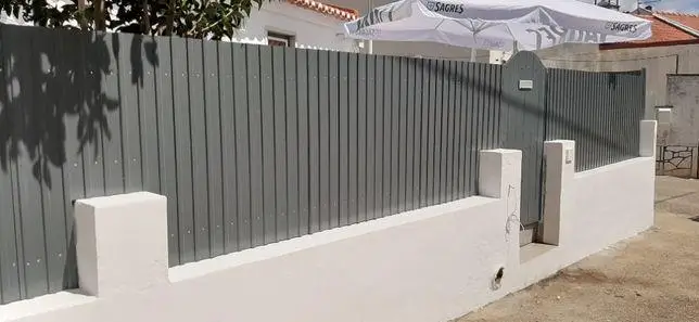 imagem serviço de Seralheria de telhados metálicos