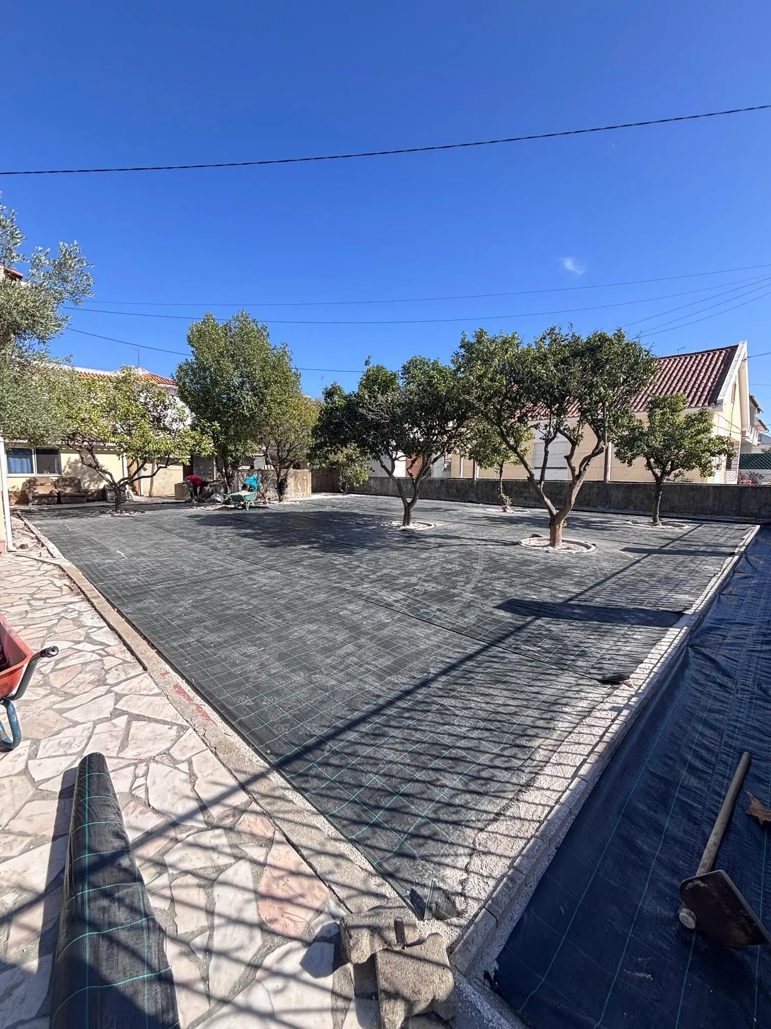 Terreno em Almada antes de colocar a nossa relva sintética premium