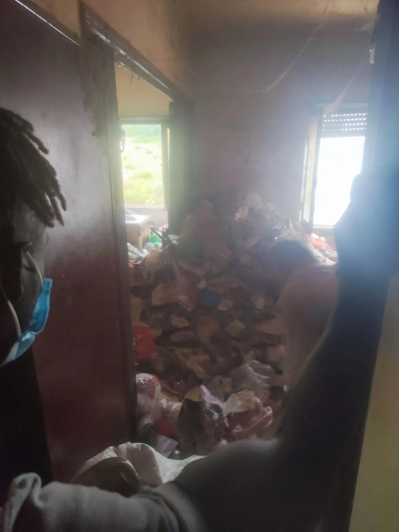 Ajudamos a recuperar casas de acumuladores e espaços críticos com rapidez, discrição e zero julgamentos, devolvendo segurança, higiene e tranquilidade ao seu ambiente.